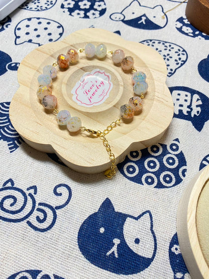 Yellow and blue adjustable length glass bead bracelet