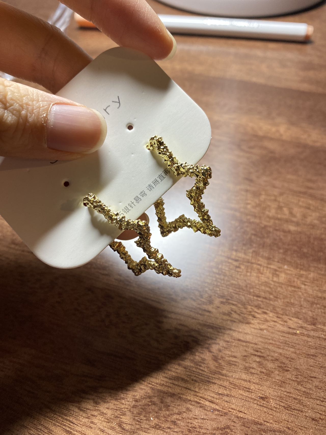 Non-closed five-pointed star earrings