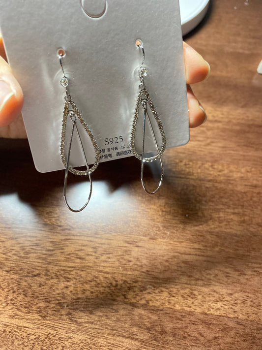 Double teardrop earrings