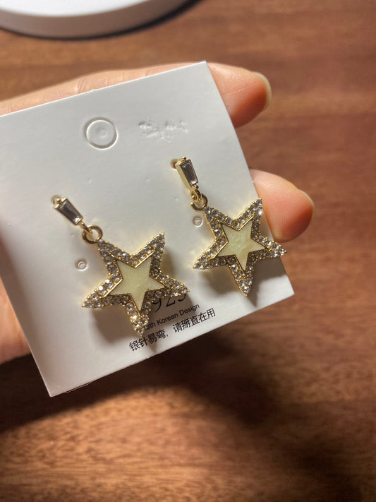 Five-pointed star-shaped earrings