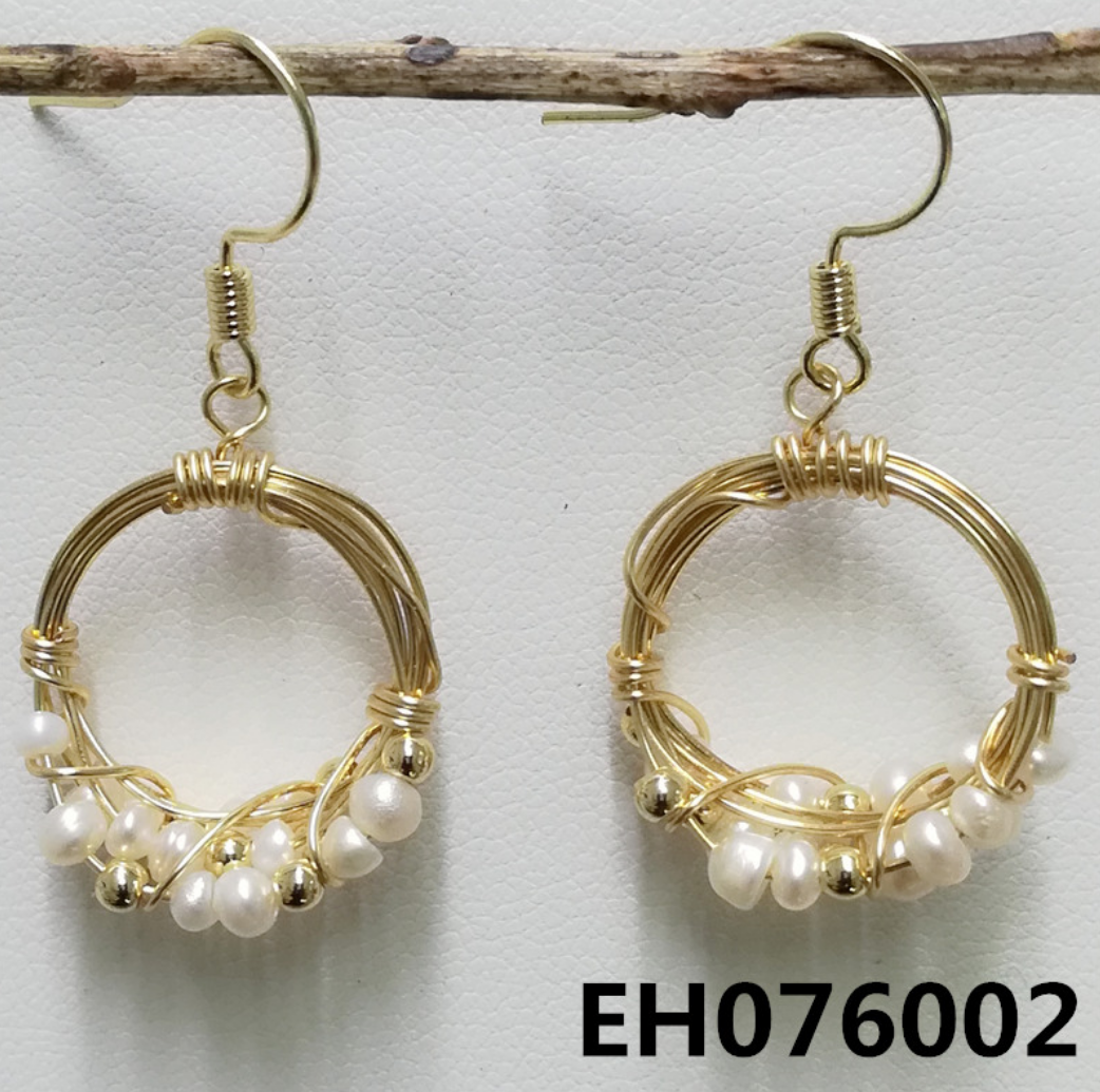 Winding metal wire ring pearl earrings