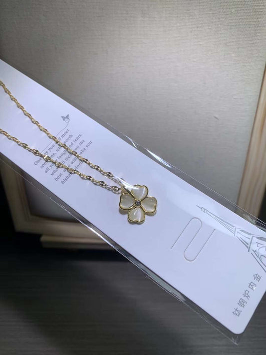 Clover necklace